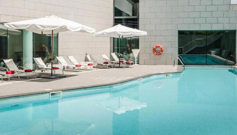 Hotel Eurostars Reina Felicia Jaca Exterior foto